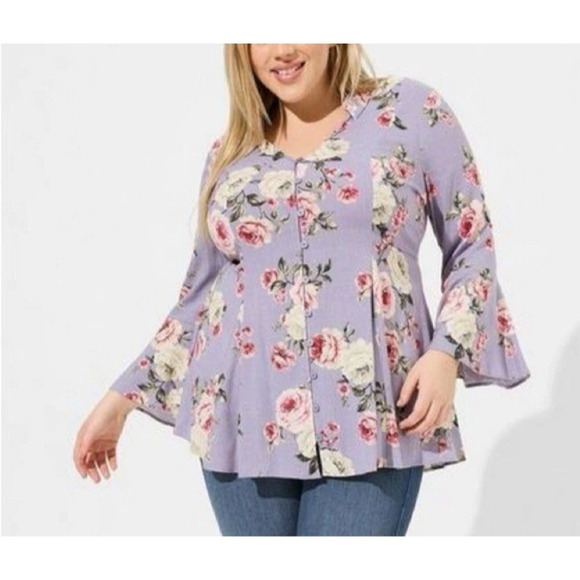 Torrid Button Front Top Sz 1x Purple Floral Rayon Slub Bell Sleeve Romantic - Picture 1 of 12